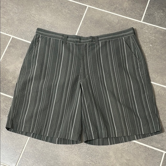 Patagonia® Thrift Shorts size 40 - Picture 1 of 8